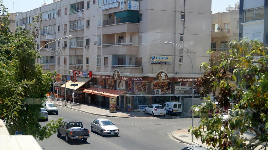Destalo Court Larnaca Apartment Exterior photo
