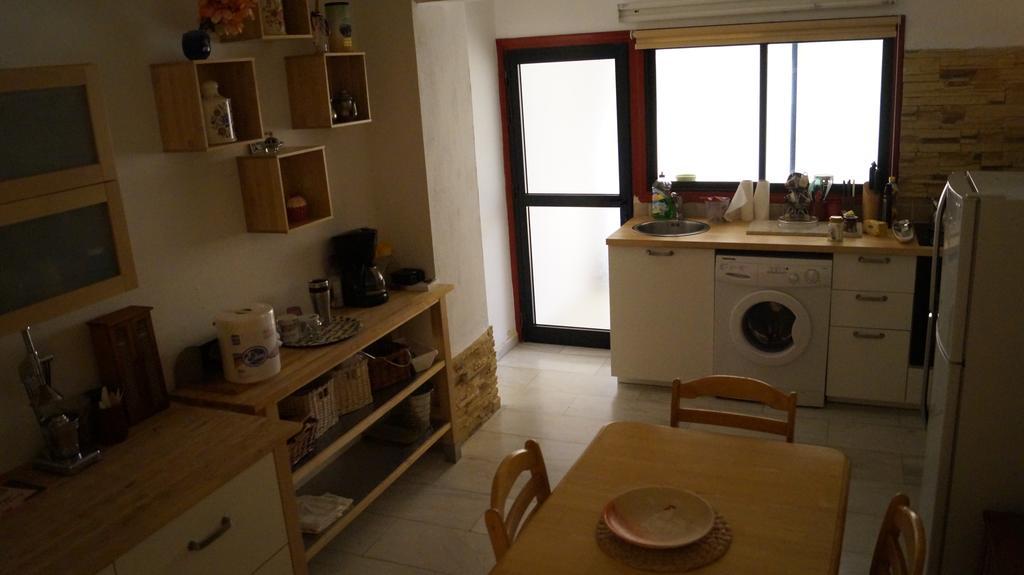 Destalo Court Larnaca Apartment Exterior photo